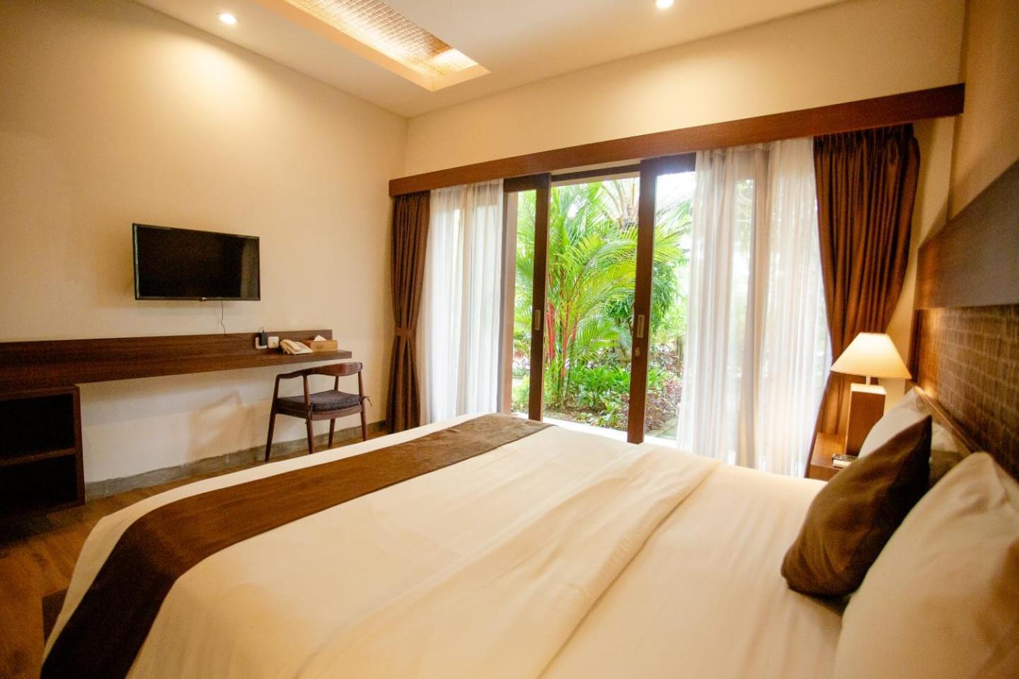 Ratan Uluwatu Hotel And Villas Экстерьер фото