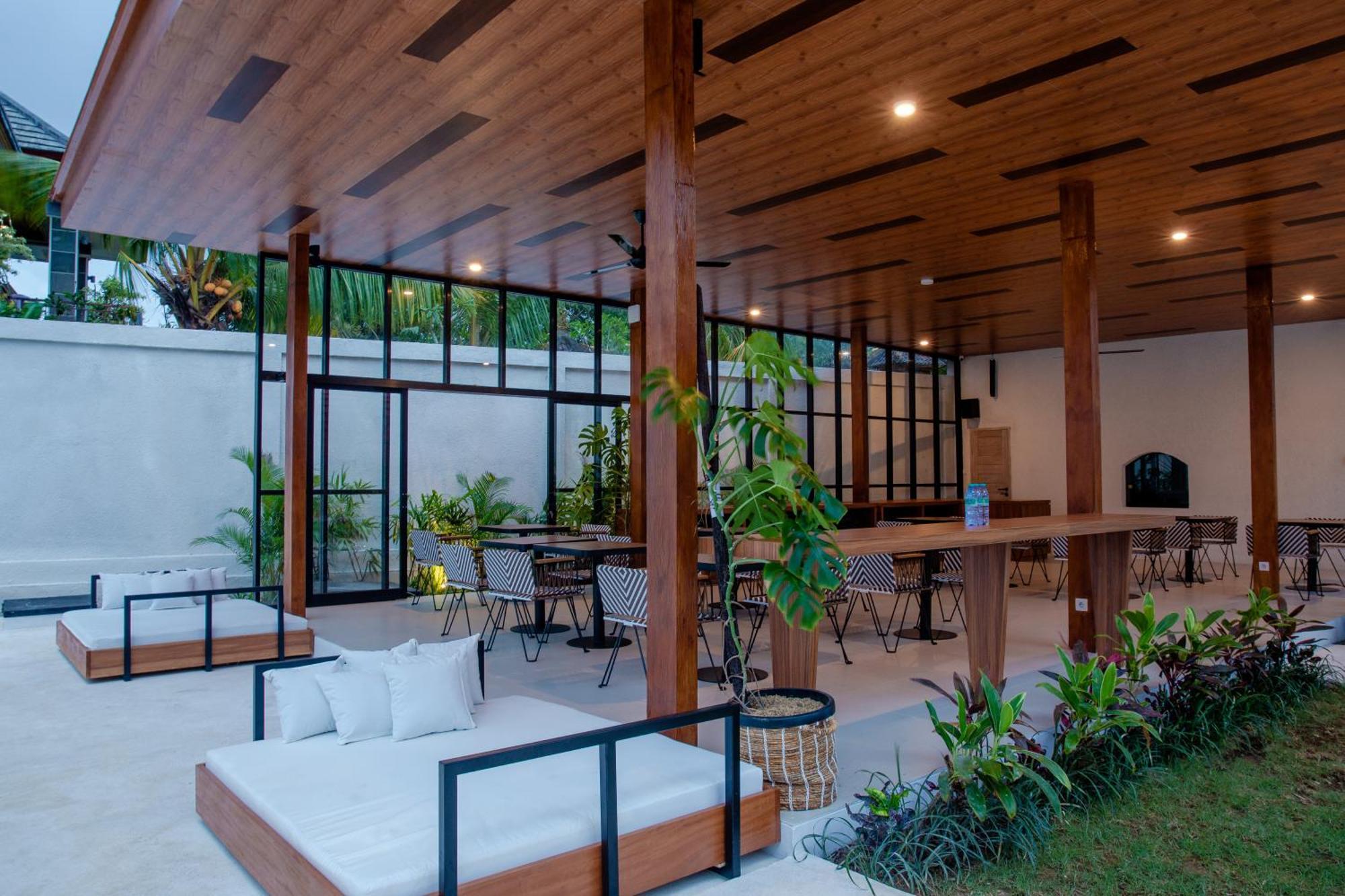 Ratan Uluwatu Hotel And Villas Экстерьер фото
