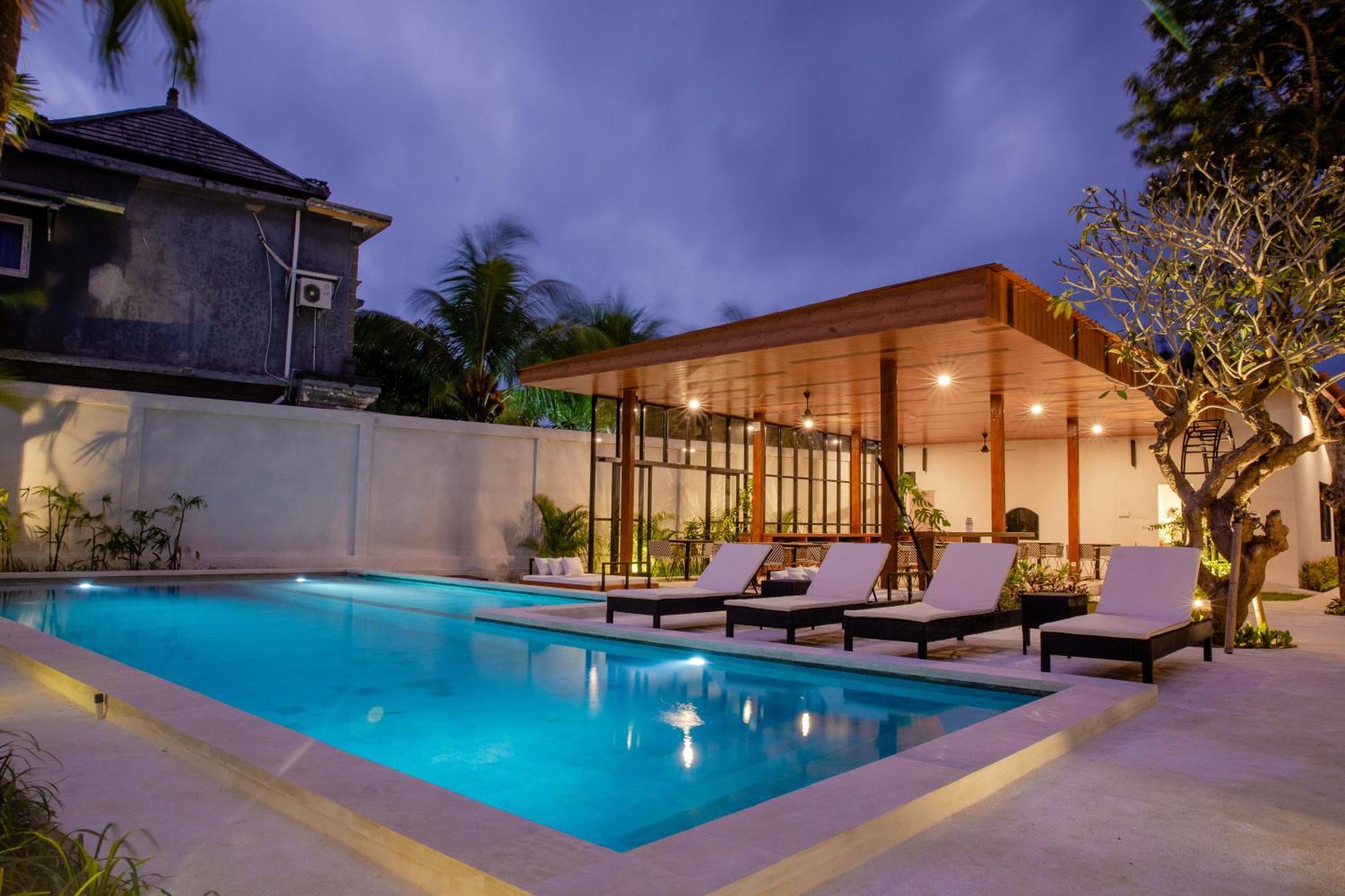 Ratan Uluwatu Hotel And Villas Экстерьер фото