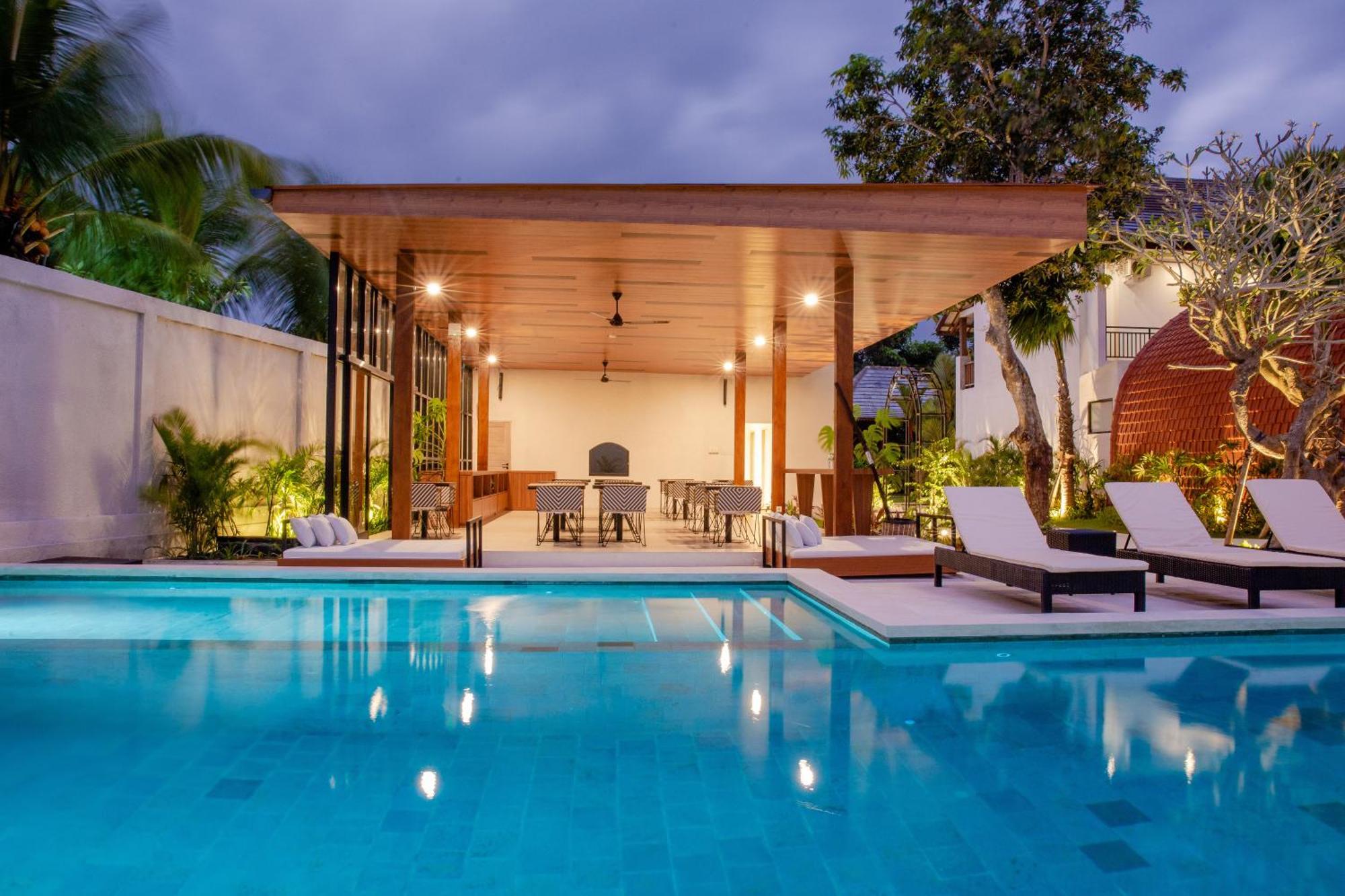 Ratan Uluwatu Hotel And Villas Экстерьер фото