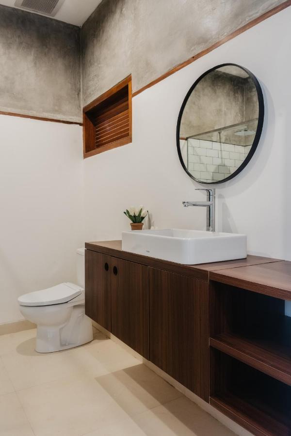 Ratan Uluwatu Hotel And Villas Экстерьер фото