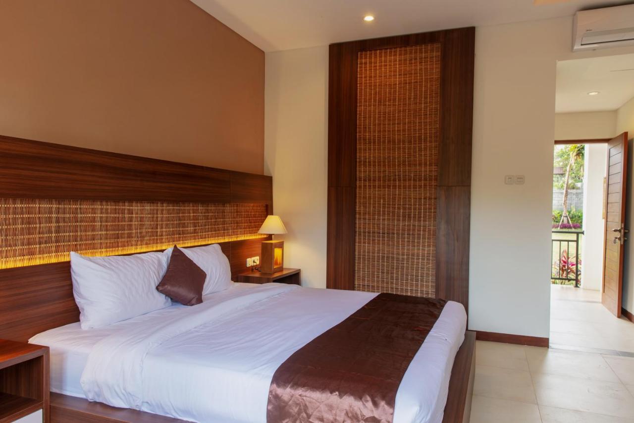 Ratan Uluwatu Hotel And Villas Экстерьер фото